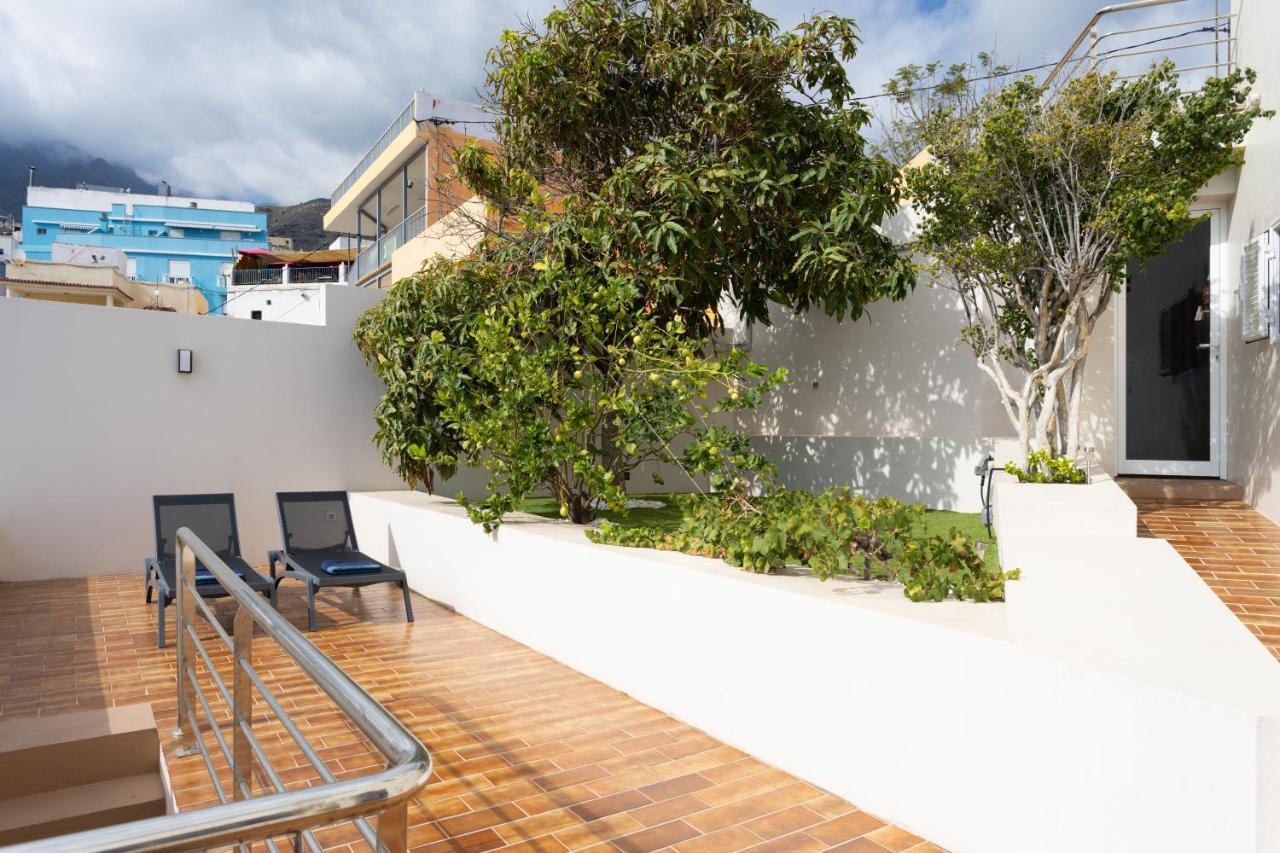 Home2Book Stunning Beachfront House With Sea Views Канделария Екстериор снимка