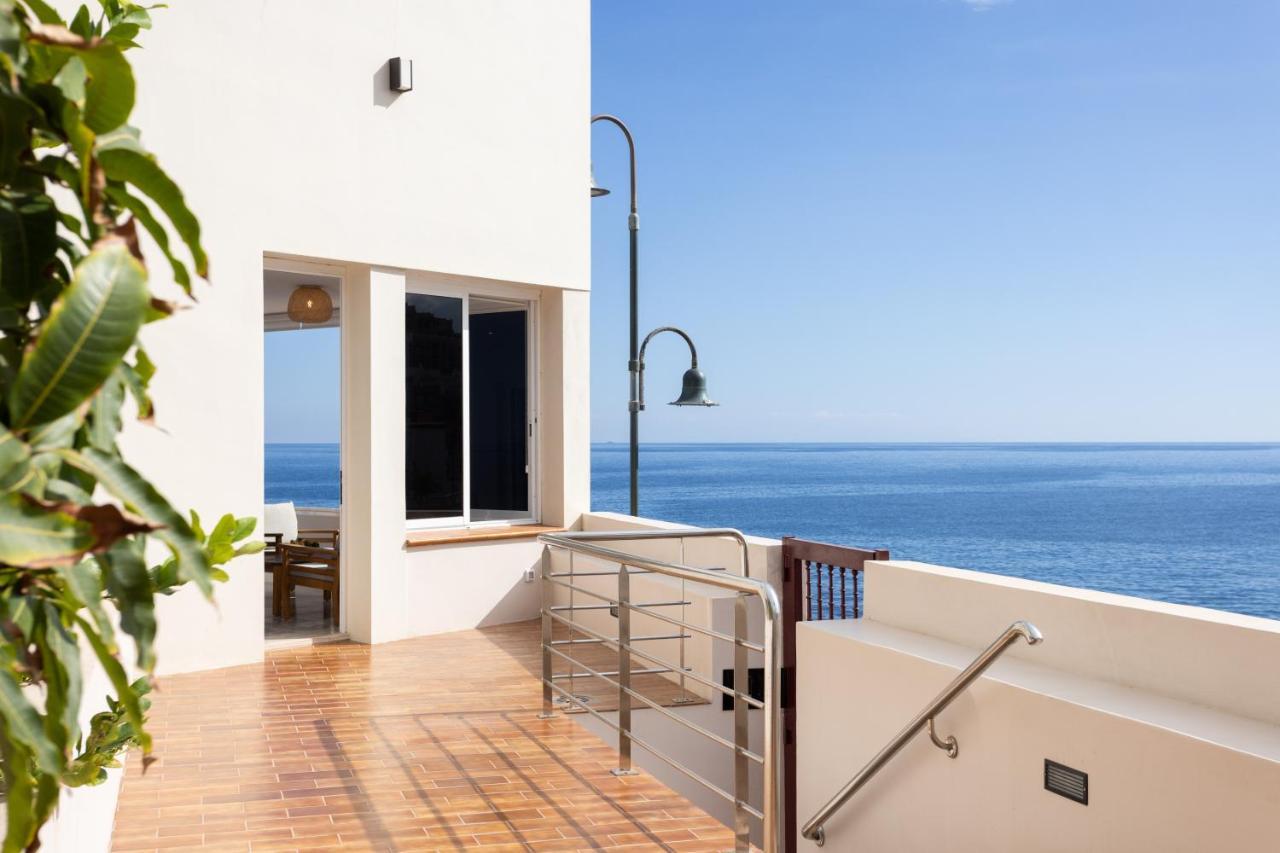 Home2Book Stunning Beachfront House With Sea Views Канделария Екстериор снимка